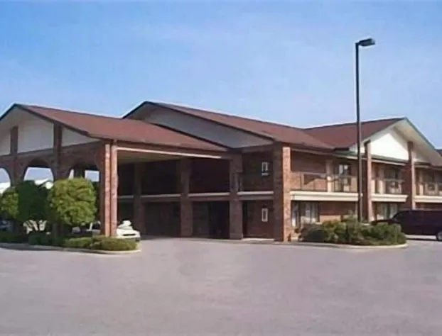 Days Inn by Wyndham Clanton AL hotel detail image 1