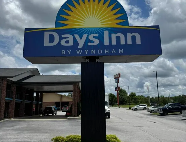 Days Inn by Wyndham Clanton AL hotel detail image 1