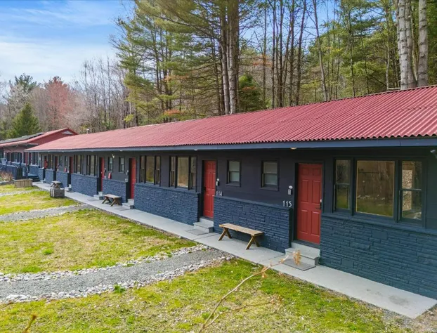 Green Acres Retreat hotel detail image 2