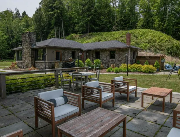 Antrim Streamside hotel detail image 1