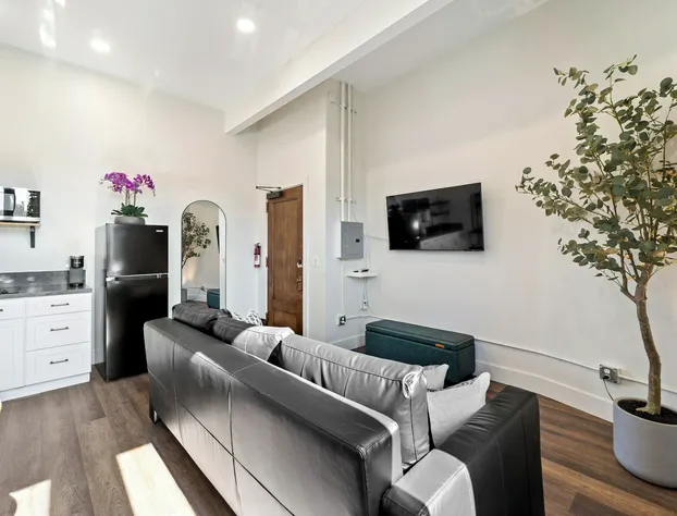 The Artifact Inn hotel detail image 2