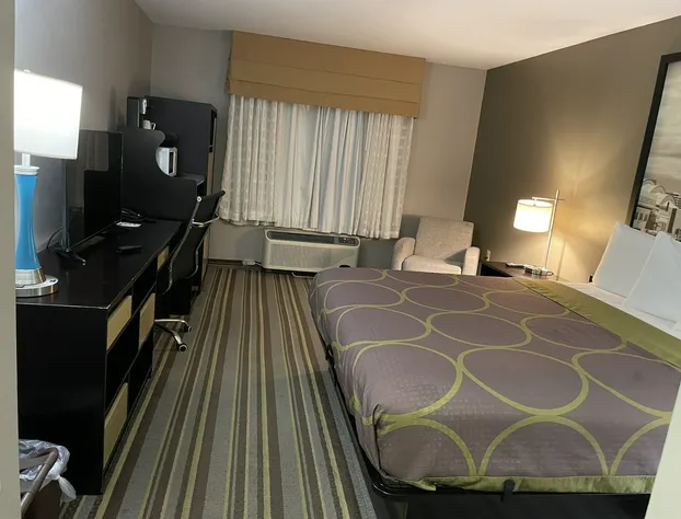 Delavan Inn and Suites hotel detail image 2