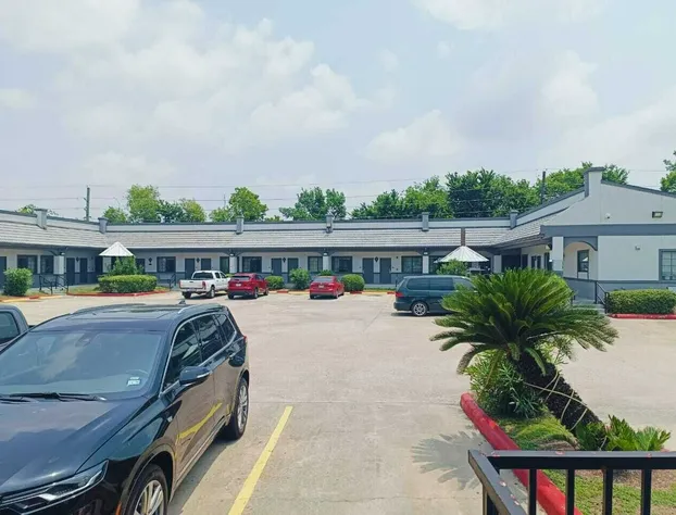 Hotel O Regency Suites Houston - IAH Beltway 8 hotel detail image 3