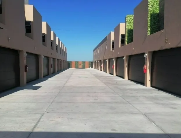 Hotel-Motel Deluxe hotel detail image 1