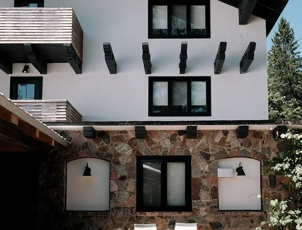 The Wakefield Grand hotel detail image 1