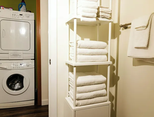 Kings Den resort hotel detail image 1