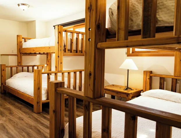 Kings Den resort hotel detail image 4