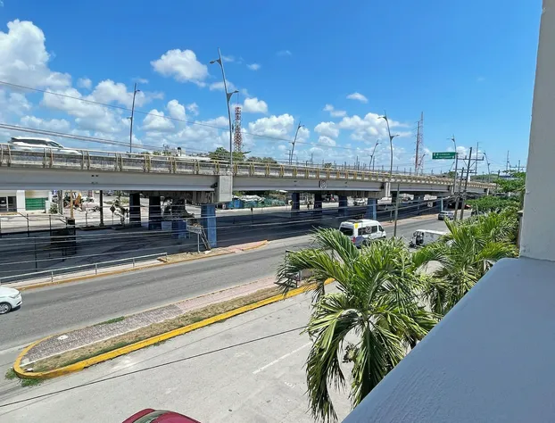 Hotel Balxibá AlbercayEstacionamiento hotel detail image 3