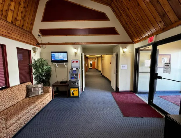 Zero-100 Motor Inn hotel detail image 3