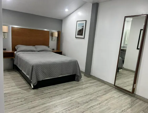 Hotel Colonial Inn hotel detail image 1