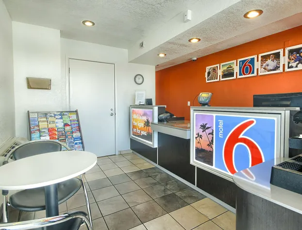 Motel 6 Fresno, CA - Blackstone North hotel detail image 2