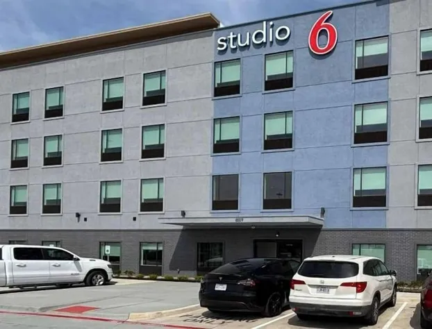 Studio 6 Dallas, TX – Fair Park hotel detail image 1
