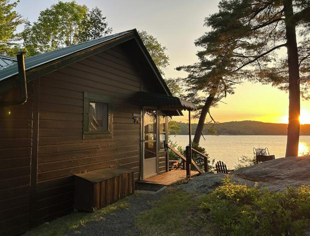 Paddler's Rest Lakeside Cabins and Hotel hotel detail image 1