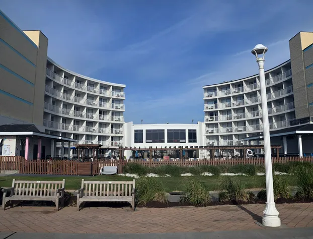 Spark by Hilton Virginia Beach Oceanfront hotel detail image 1