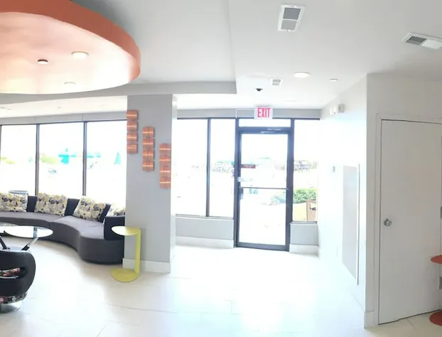 Spark by Hilton Virginia Beach Oceanfront hotel detail image 2