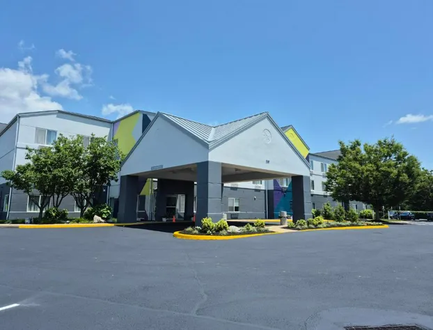 Spark by Hilton Lancaster hotel detail image 1