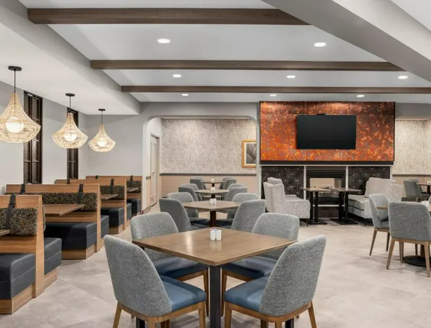 DoubleTree by Hilton Phoenix Midtown hotel detail image 1