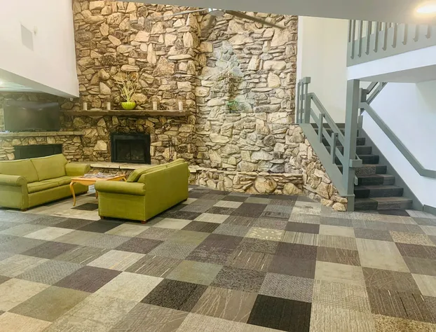 University Inn & Suites Stevens Point hotel detail image 3