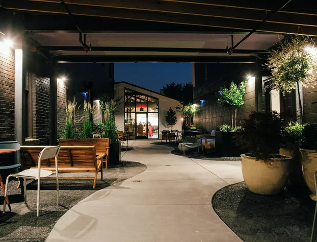 The Myriad Hotel Louisville, Tapestry Collection by Hilton hotel detail image 2