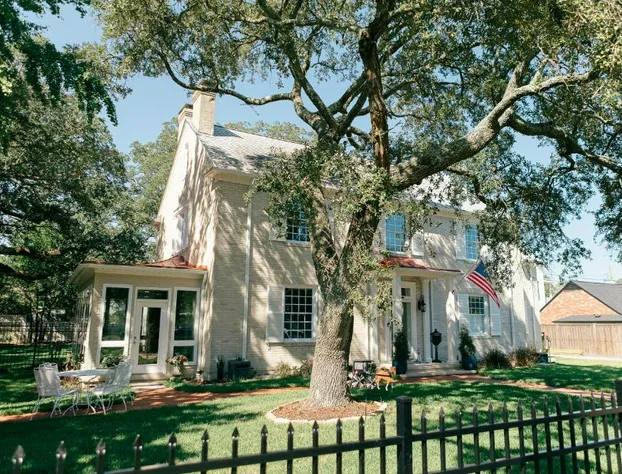 The Carriage House Inn Bed and Breakfast hotel detail image 3