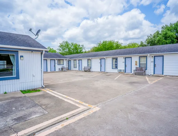 OYO Budget Inn Falfurrias Hwy 281 hotel detail image 1