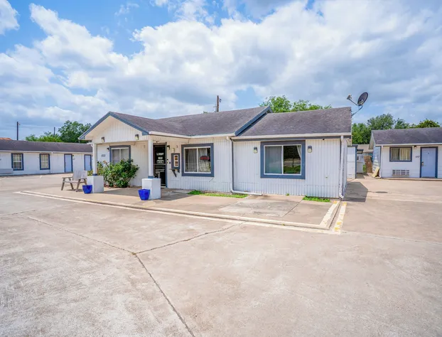 OYO Budget Inn Falfurrias Hwy 281 hotel detail image 3