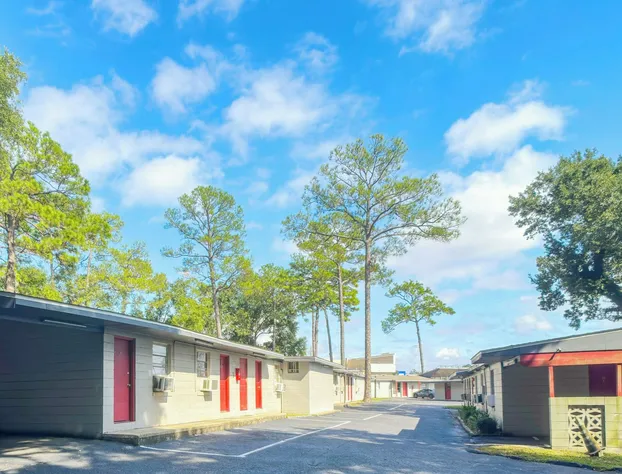 Bama Motel Mobile I-65 & US-90 hotel detail image 4