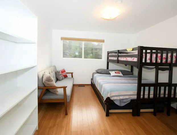 Peaceful House in Lake Forest Park hotel detail image 2