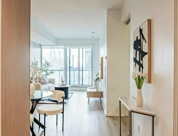 Eaton Center Suites & Towers hotel detail image 4