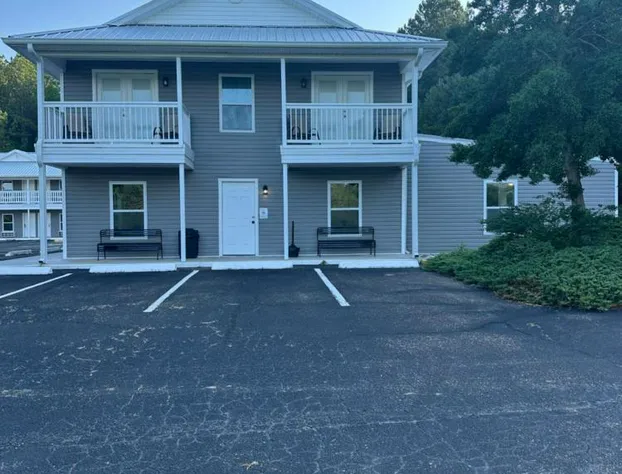 Lake Park Inn hotel detail image 1