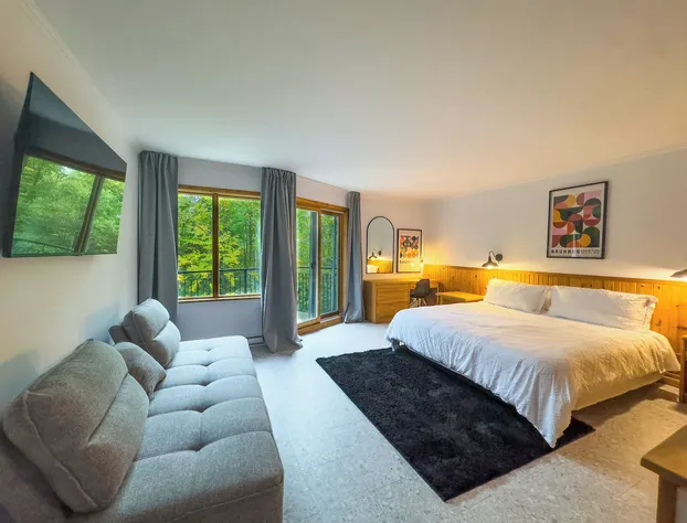 Domaine du Lac Long -Spa et piscine- hotel detail image 1