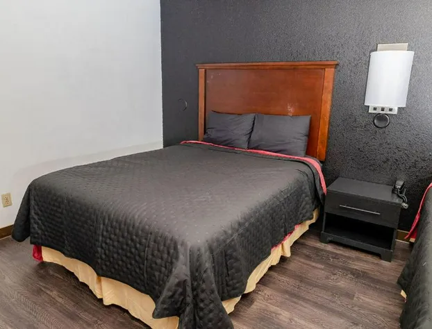 Rose City Inn and Suites hotel detail image 4