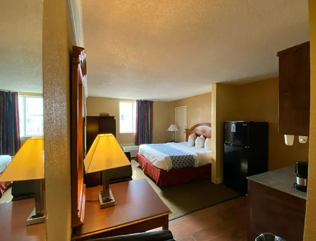 Super 8 by Wyndham Fort Wayne hotel detail image 4