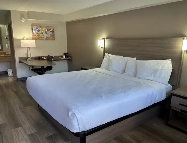 Econo Lodge Hickory hotel detail image 1