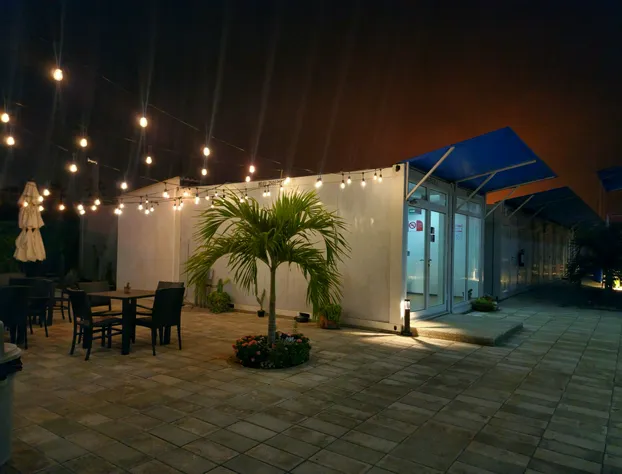 Zurban Travelers hotel detail image 3