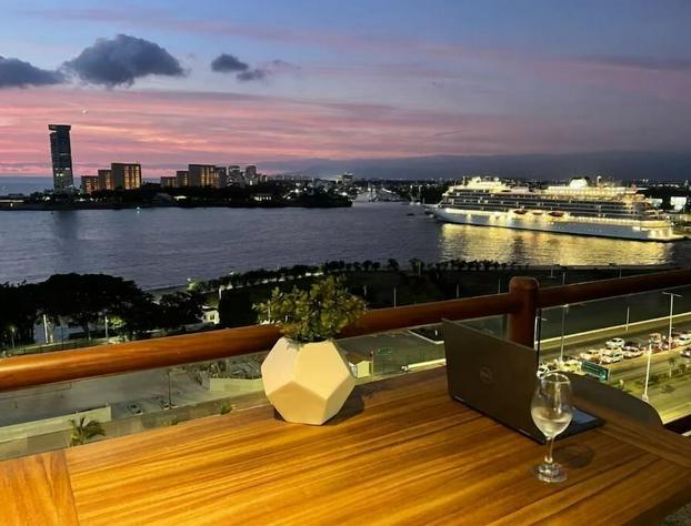 Deck12 Casino and Resort by Monyxbnb hotel detail image 4