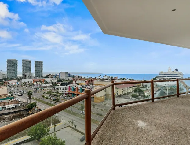 Deck12 Casino and Resort by Monyxbnb hotel detail image 4