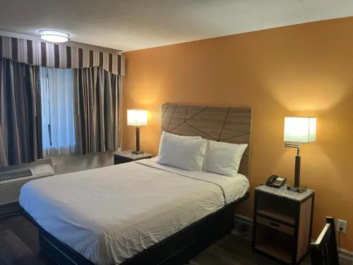 Howard Johnson by Wyndham Malden Boston Area hotel detail image 1