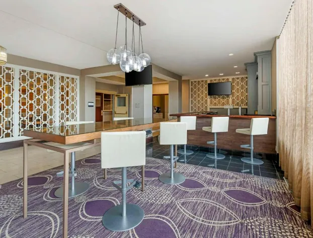 Comfort Inn Brooklyn Center hotel detail image 3