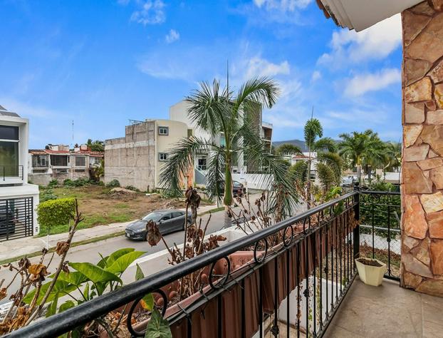 Casa Encanto 3Bdr 3Bath Jacuzzi Parking hotel detail image 2