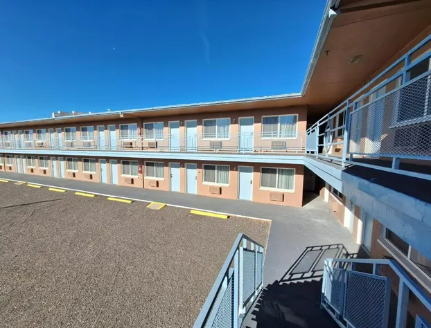 Leisure Lodge Motel hotel detail image 1