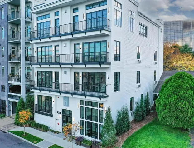 121 Hotel Floor 3 Buyout by Avantstay Entire Third Floor Buyout of 121 Hotel! Sleeps 18 hotel detail image 1