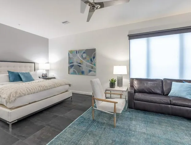 121 Hotel Floor 3 Buyout by Avantstay Entire Third Floor Buyout of 121 Hotel! Sleeps 18 hotel detail image 3