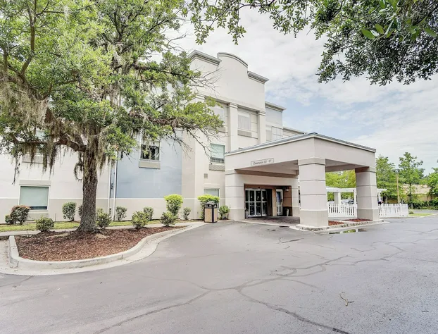 Country Inn & Suites by Radisson, Savannah Southside hotel detail image 2