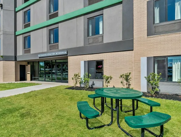 Echo Suites Sterling hotel detail image 4