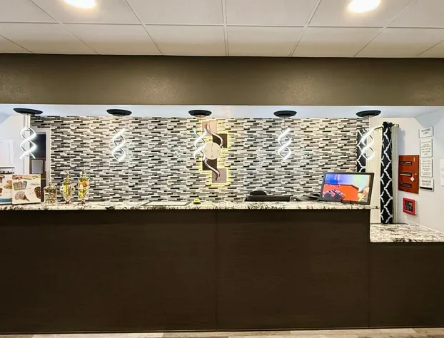 Vip inn and suites hotel detail image 1