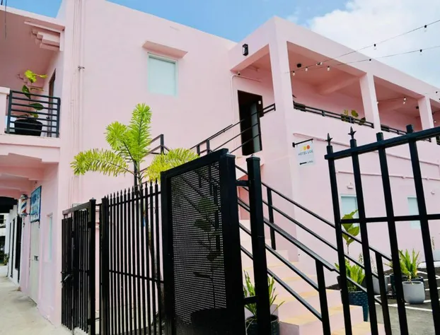 Room 12: Sunlit Balcony Stay Near Calle Cerra hotel detail image 2