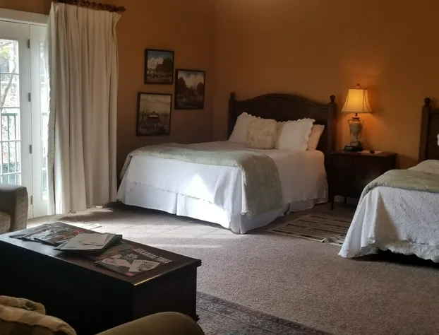 Downtown Guest Quarters Hotel hotel detail image 4