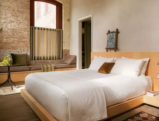 Pocketbook Hotel and Bath hotel detail image 1