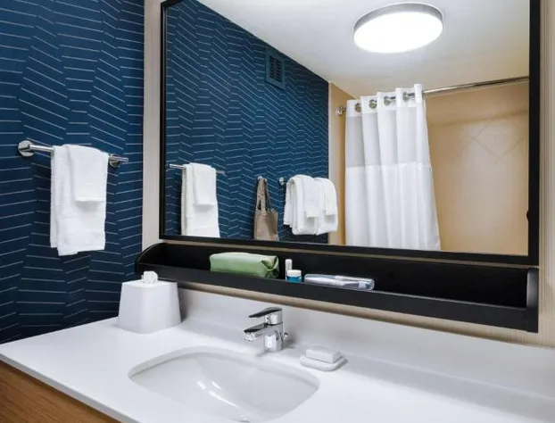 Spark By Hilton Madison Central hotel detail image 4